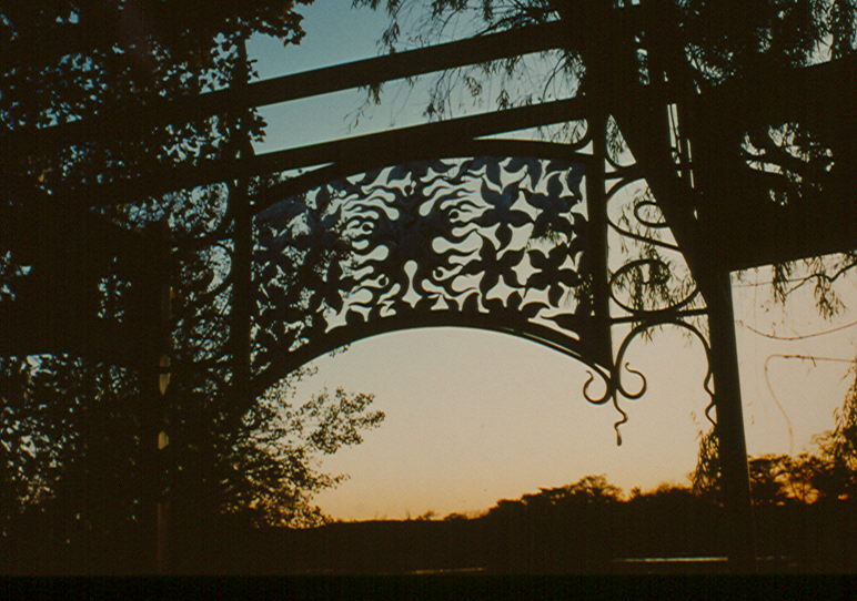 gazebo1.jpg
